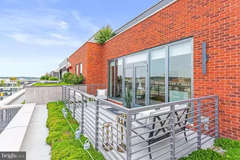 1211 Van St SE #PENTHOUSE 2, Washington, DC 20003 photo 38