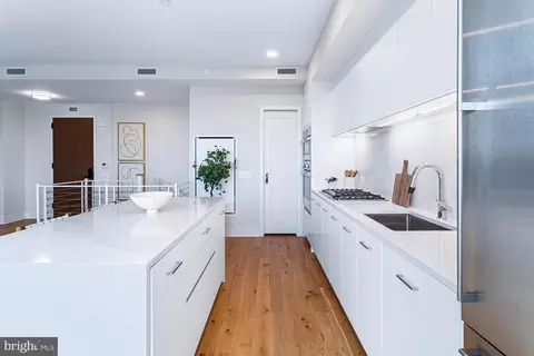 1211 Van St SE #PENTHOUSE 2, Washington, DC 20003 photo 27