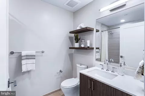 1211 Van St SE #PENTHOUSE 2, Washington, DC 20003 photo 47