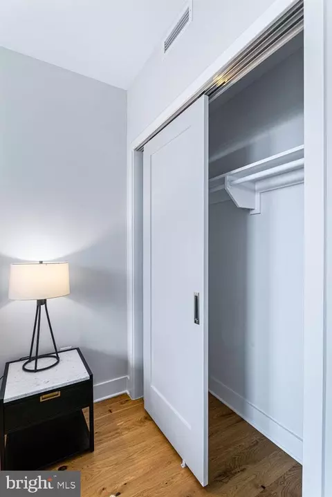 1211 Van St SE #PENTHOUSE 2, Washington, DC 20003 photo 46