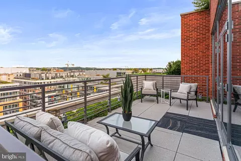 1211 Van St SE #PENTHOUSE 2, Washington, DC 20003 photo 34