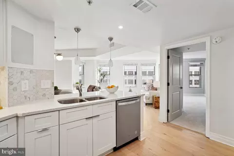 915 E Street St NW #1015, Washington, DC 20004 photo 9