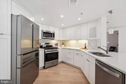 915 E Street St NW #1015, Washington, DC 20004 photo 8