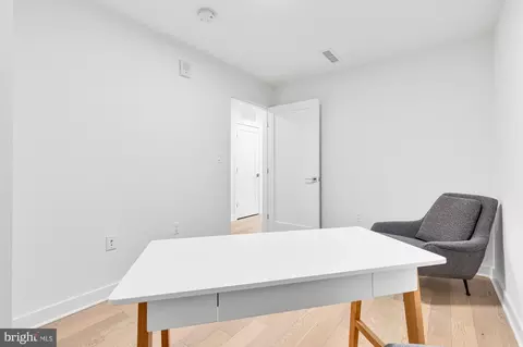 37 L St SE #706, Washington, DC 20003 photo 17