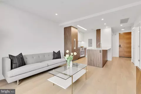 37 L St SE #706, Washington, DC 20003