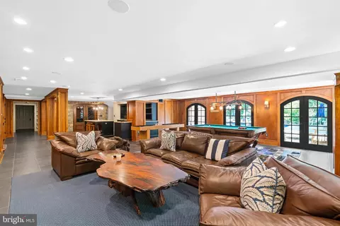 2601 Foxhall Rd NW, Washington, DC 20007 photo 26