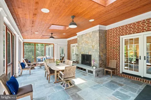 2601 Foxhall Rd NW, Washington, DC 20007 photo 18