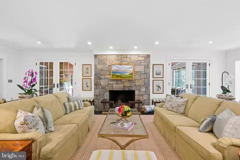 2601 Foxhall Rd NW, Washington, DC 20007 photo 6