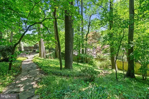2601 Foxhall Rd NW, Washington, DC 20007 photo 37