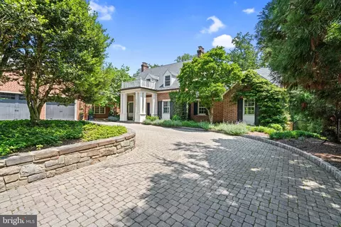 2601 Foxhall Rd NW, Washington, DC 20007