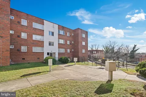 14 Halley Pl SE #203, Washington, DC 20032