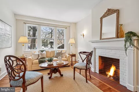3000 Tilden St NW #104I, Washington, DC 20008