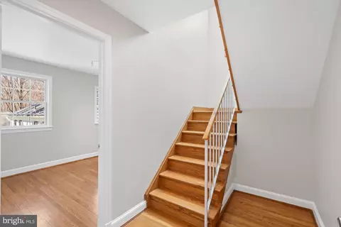 Entry Way - 4815 Calvert St NW, Washington, DC 20007 photo 7 of 9