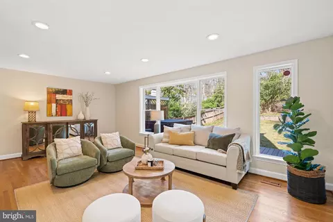 Living - 4815 Calvert St NW, Washington, DC 20007 photo 2 of 6