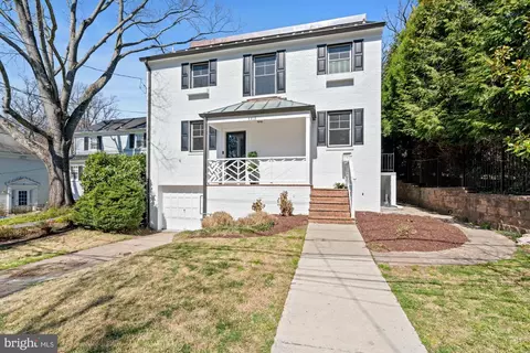 Exterior - 4815 Calvert St NW, Washington, DC 20007 photo 9 of 11