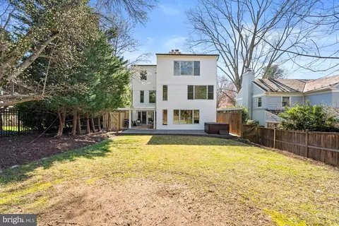 Exterior - 4815 Calvert St NW, Washington, DC 20007 photo 6 of 11