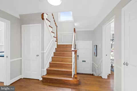 Entry Way - 4815 Calvert St NW, Washington, DC 20007 photo 3 of 9