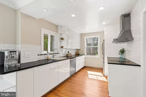 Kitchen - 4815 Calvert St NW, Washington, DC 20007 photo 2 of 9