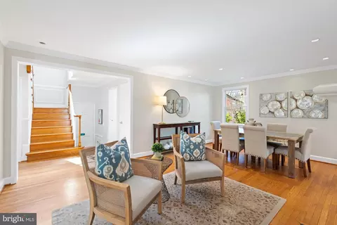 Entry Way - 4815 Calvert St NW, Washington, DC 20007 photo 4 of 9