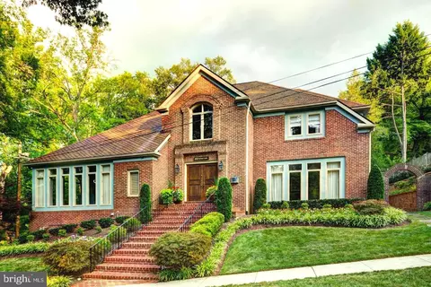 1821 Sudbury Ln NW, Washington, DC 20012
