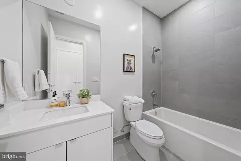 1708 16th St NW #3, Washington, DC 20009 photo 17