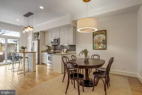 Dining - 343 11th St SE, Washington, DC 20003 photo 2 of 3