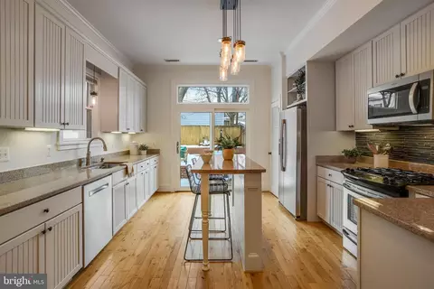 Kitchen - 343 11th St SE, Washington, DC 20003 photo 2 of 4