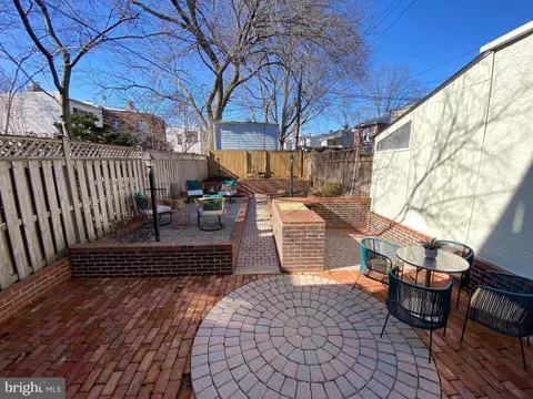 Exterior - 343 11th St SE, Washington, DC 20003 photo 8 of 11