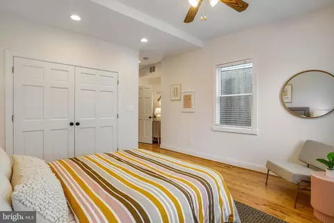 Bedroom - 343 11th St SE, Washington, DC 20003 photo 3 of 8
