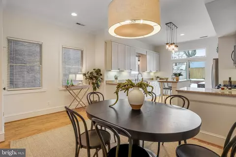 Dining - 343 11th St SE, Washington, DC 20003 photo 3 of 3