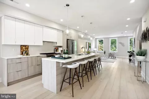 3526 Park Pl NW #2, Washington, DC 20010