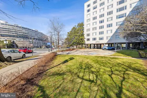 2475 Virginia Ave NW #111, Washington, DC 20037