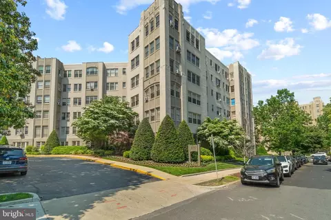 2737 Devonshire Pl NW #415, Washington, DC 20008 photo 2
