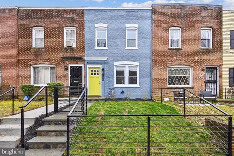3337 Clay Pl NE, Washington, DC 20019