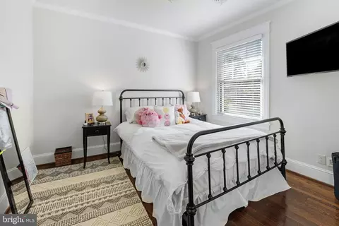 Bedroom - 2733 35th St NW, Washington, DC 20007 photo 6 of 10