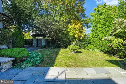 Exterior - 2733 35th St NW, Washington, DC 20007 photo 15 of 18
