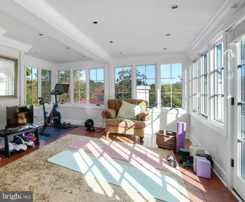 Living - 2733 35th St NW, Washington, DC 20007 photo 7 of 8