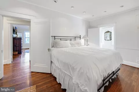 Bedroom - 2733 35th St NW, Washington, DC 20007 photo 7 of 10