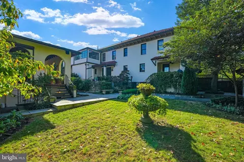 Exterior - 2733 35th St NW, Washington, DC 20007 photo 13 of 18