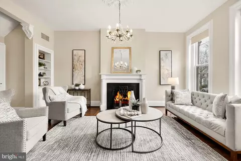 16 8th St NE, Washington, DC 20002 photo 3