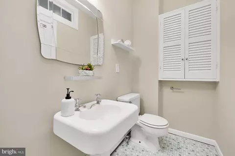 16 8th St NE, Washington, DC 20002 photo 19