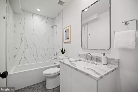 712 6th St NE, Washington, DC 20002 photo 42