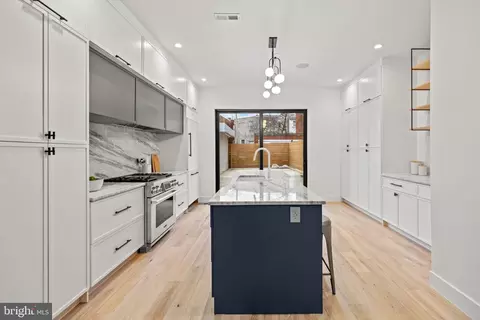 712 6th St NE, Washington, DC 20002 photo 9