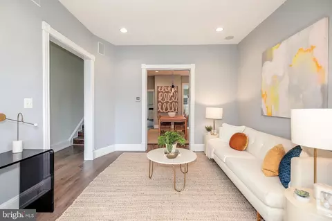 Living - 520 12th St NE, Washington, DC 20002 photo 3 of 5