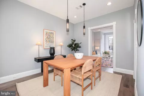 Dining - 520 12th St NE, Washington, DC 20002 photo 3 of 8