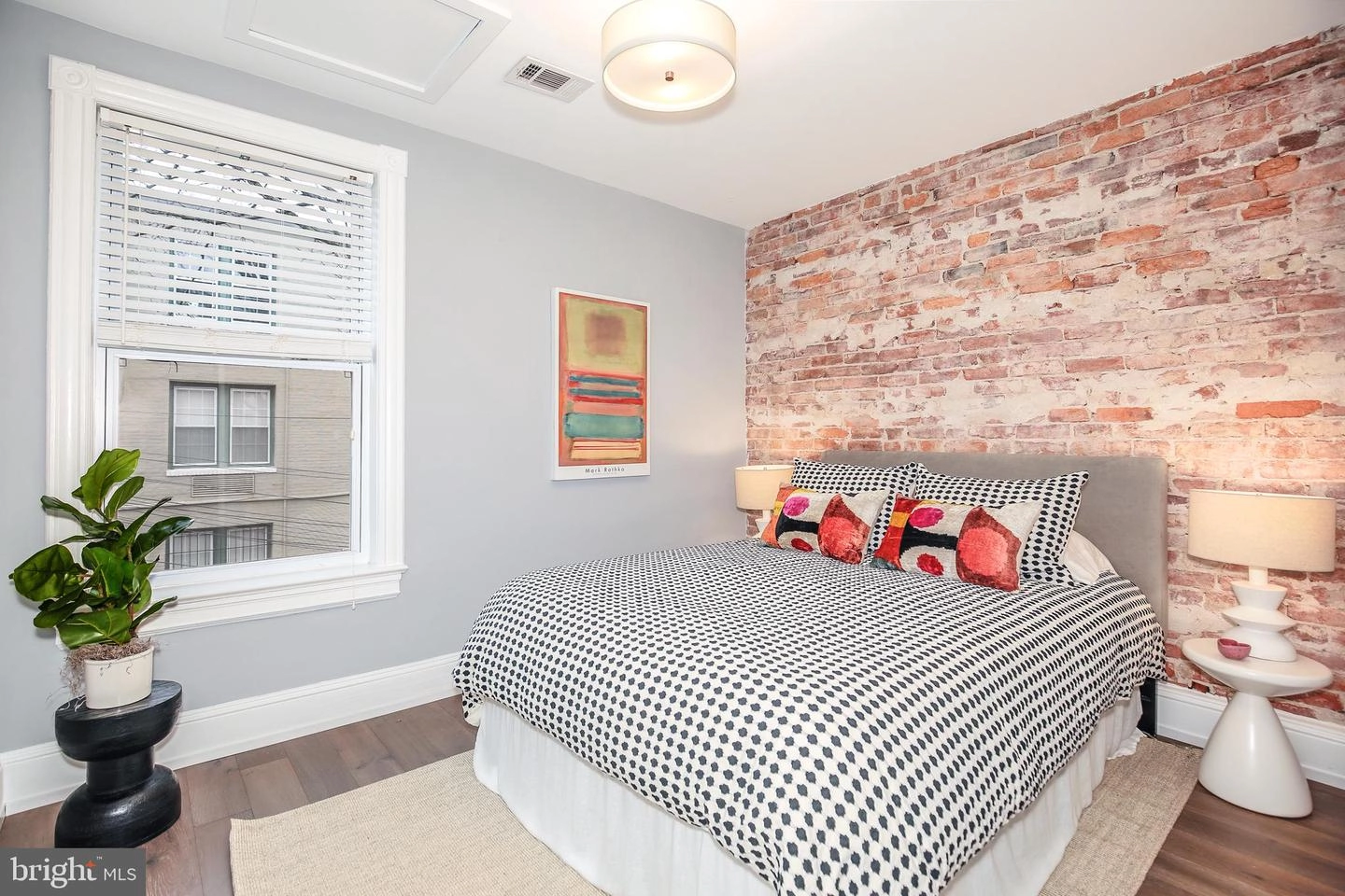 Bedroom - 520 12th St NE, Washington, DC 20002 photo 3 of 4