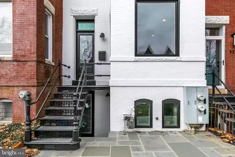 Exterior - 520 12th St NE, Washington, DC 20002 photo 2 of 4