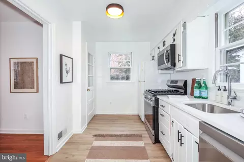4615 Greene Pl NW, Washington, DC 20007 photo 8