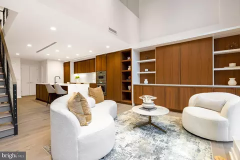 1334 8th St NW, Washington, DC 20001