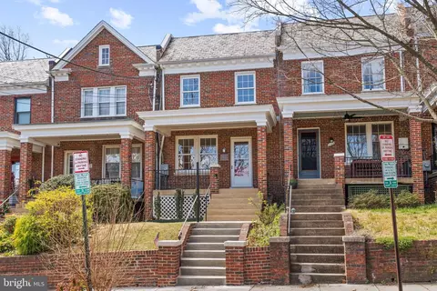 2116 Huidekoper Pl NW, Washington, DC 20007